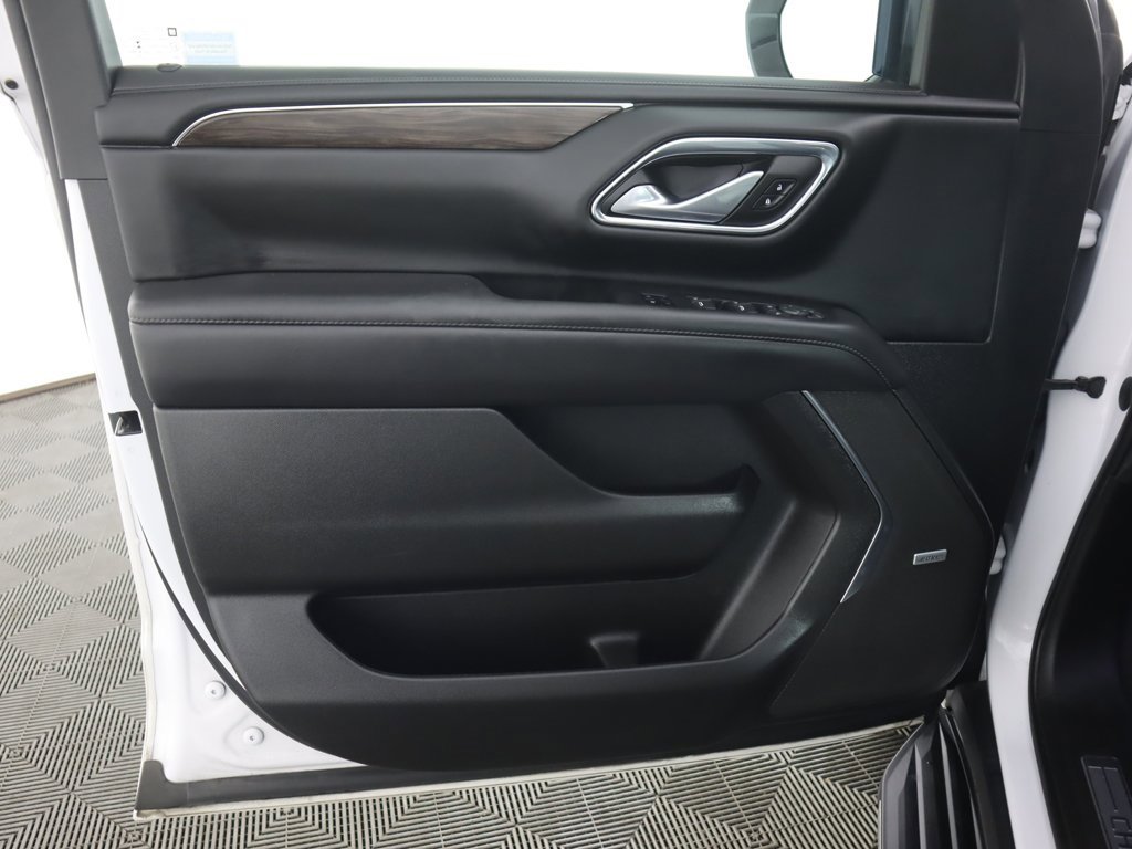 Used 2022 Chevrolet Tahoe LT w/ Luxury Package image 24
