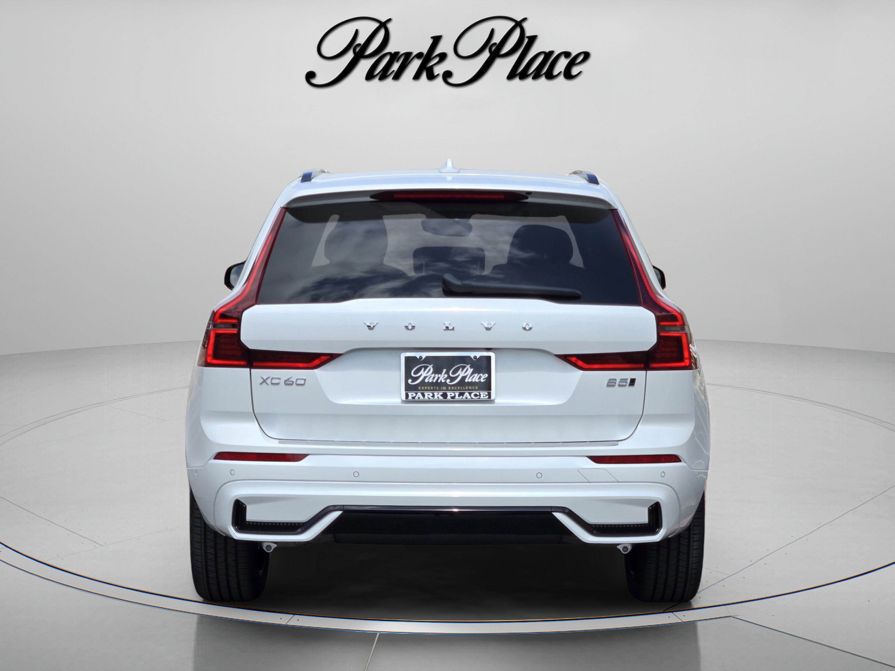 Used 2026 Volvo XC60 B5 Plus w/ Protection Package Premier AWD/4WD image 4