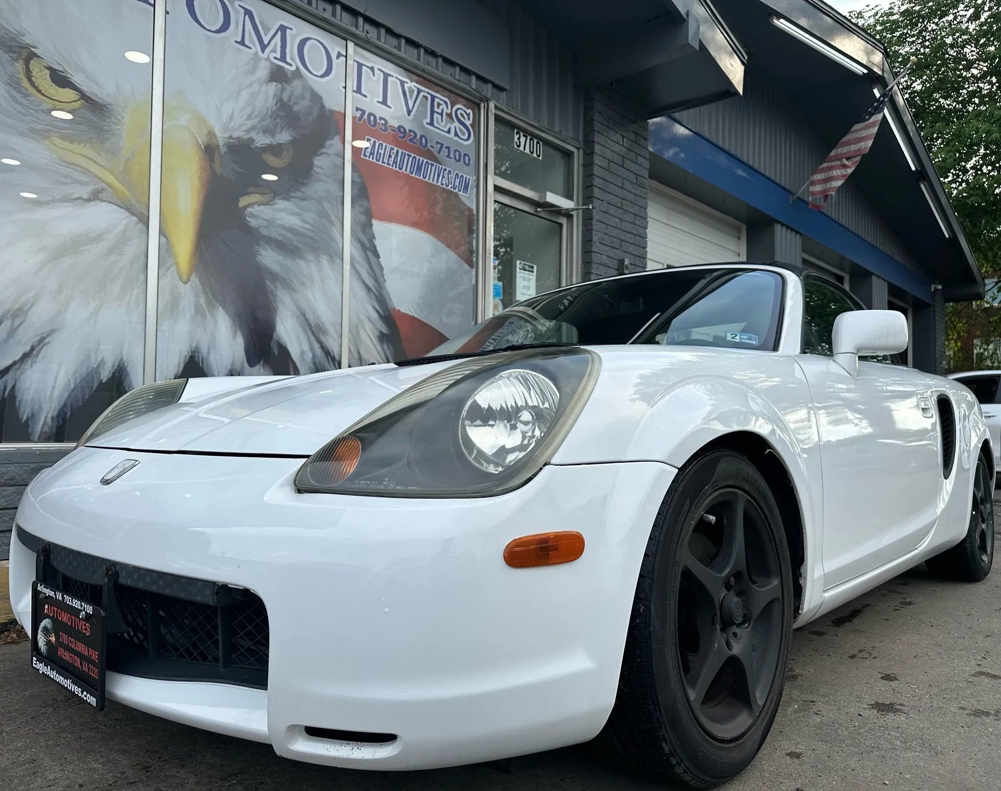 Used 2000 Toyota MR2 image 7