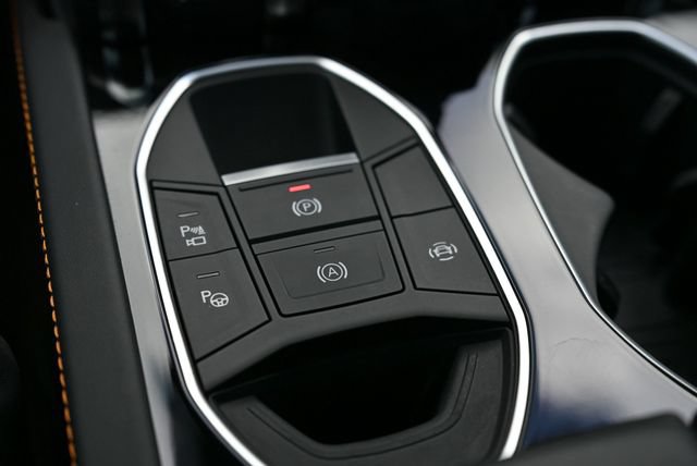 Used 2023 Lamborghini Urus S AWD/4WD image 63
