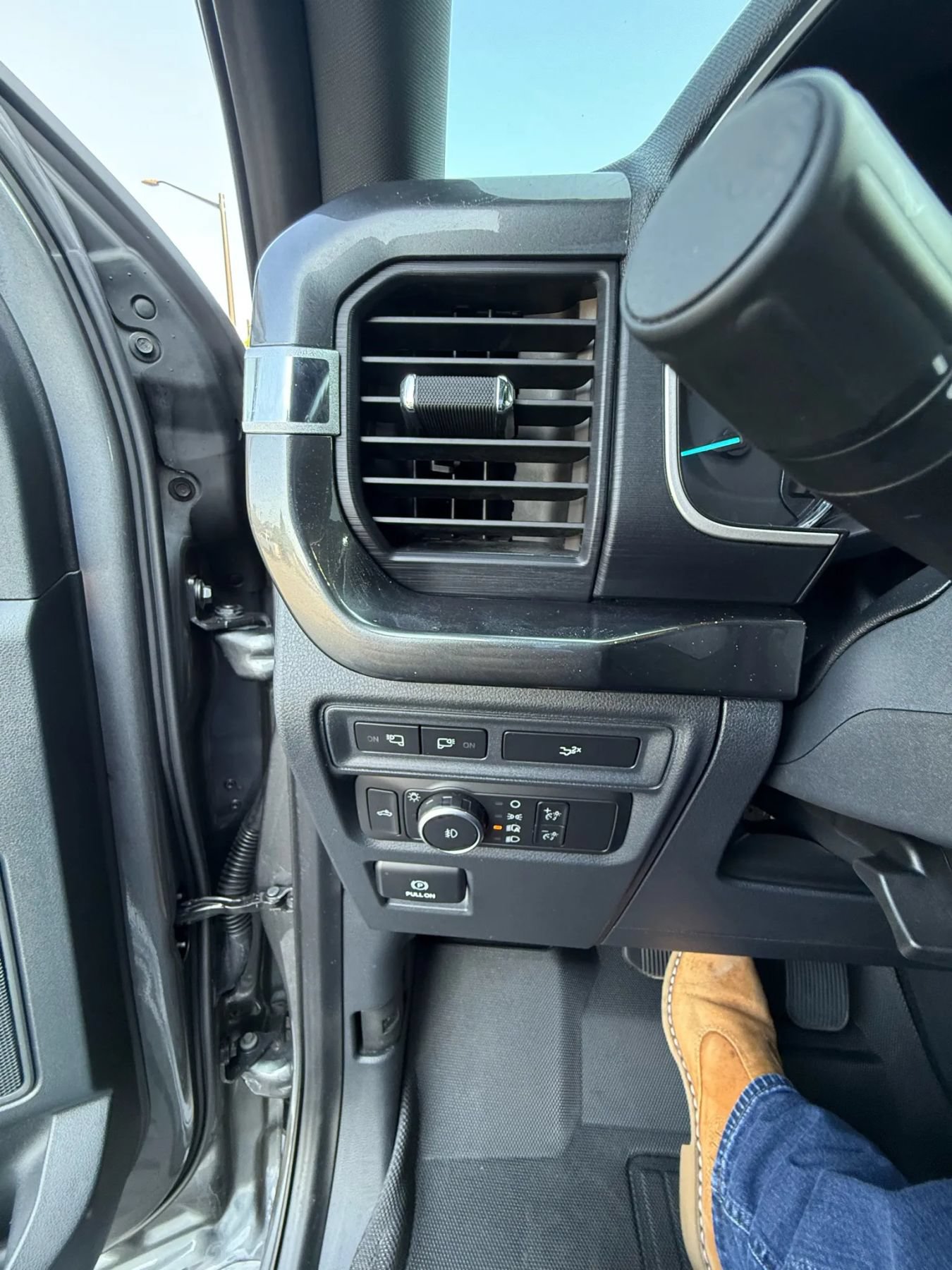 Used 2022 Ford F150 XLT w/ Equipment Group 302A High AWD/4WD image 18