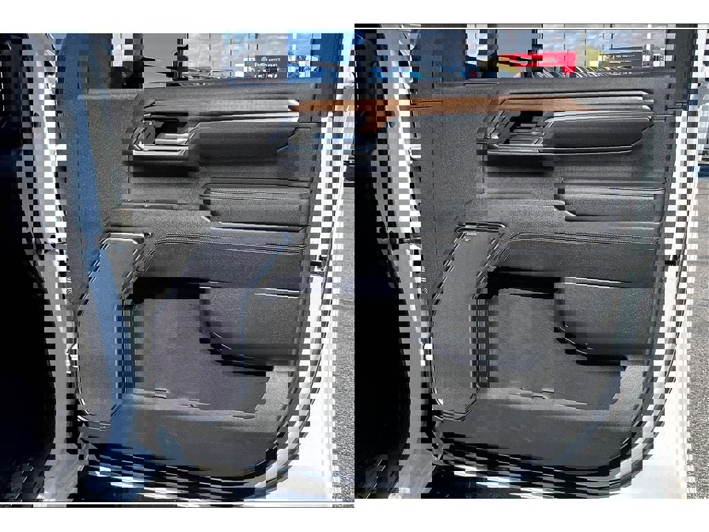 Used 2024 Chevrolet Silverado 3500 High Country w/ High Country Premium Package image 25