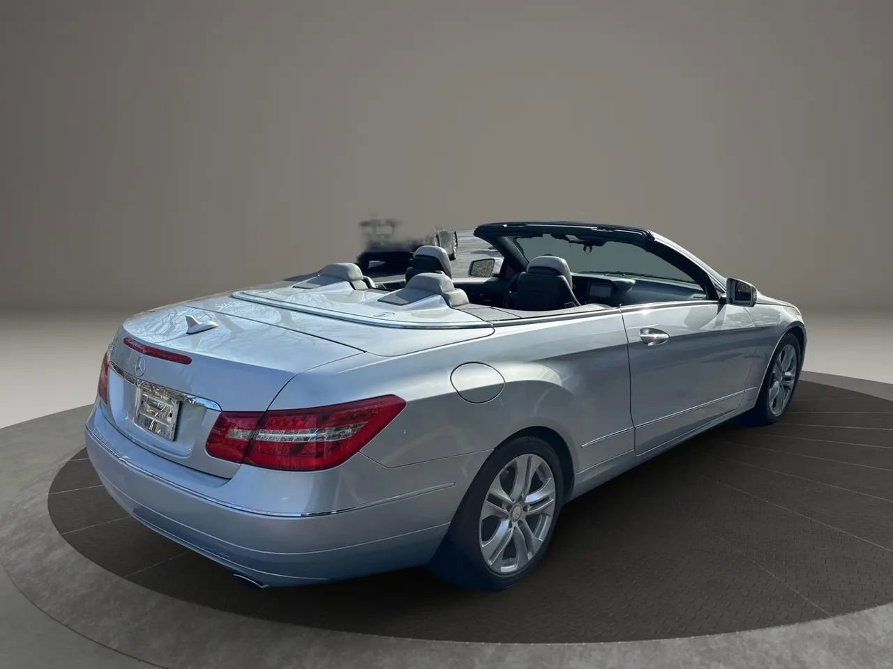 Used 2011 Mercedes-Benz E 350 Cabriolet image 14