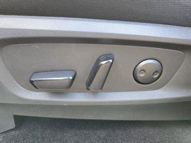 Used 2025 Nissan Pathfinder SV image 14