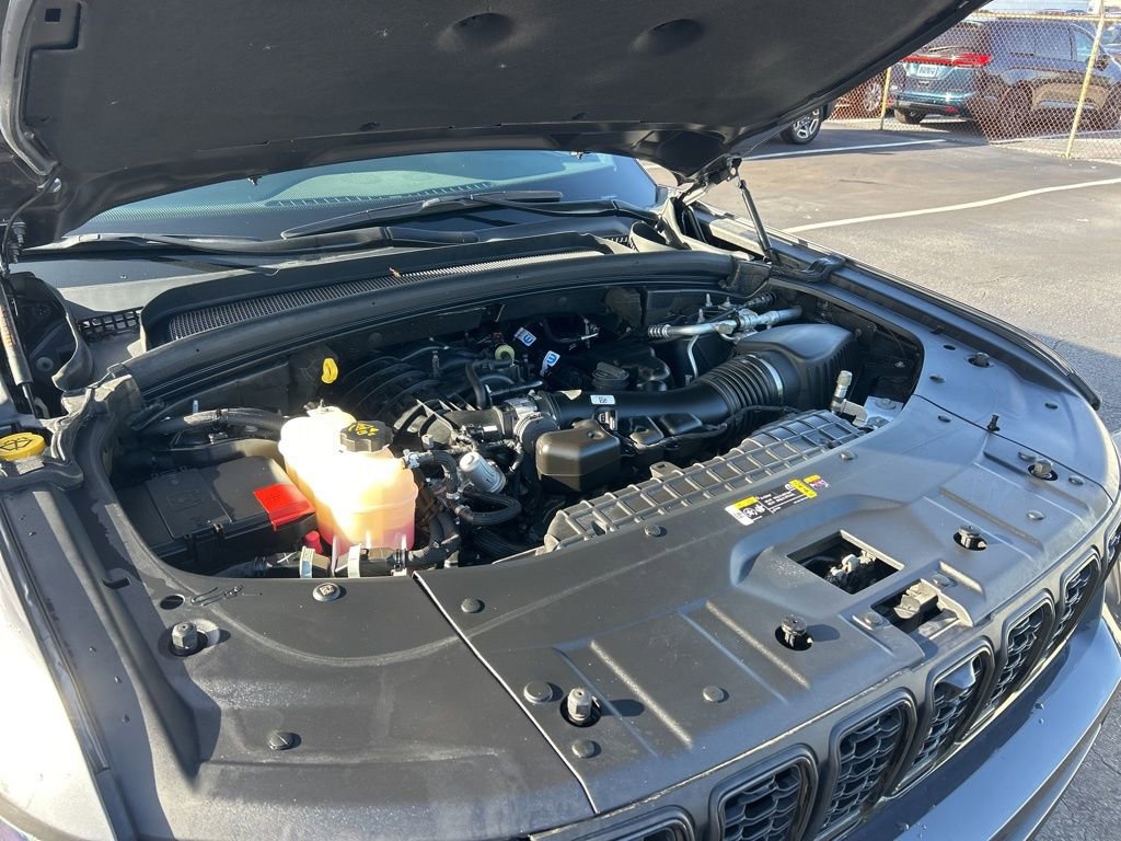 Certified 2023 Jeep Grand Cherokee L Limited w/ Luxury Tech Group II image 16