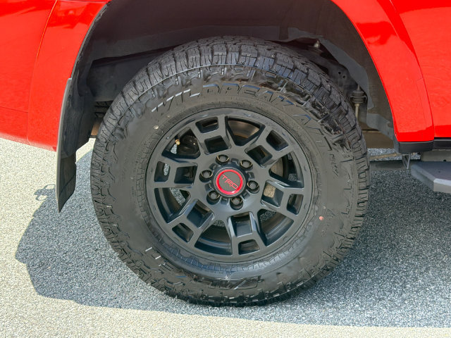 Used 2024 Toyota 4Runner TRD Off-Road Premium w/ Moonroof Package AWD/4WD image 19