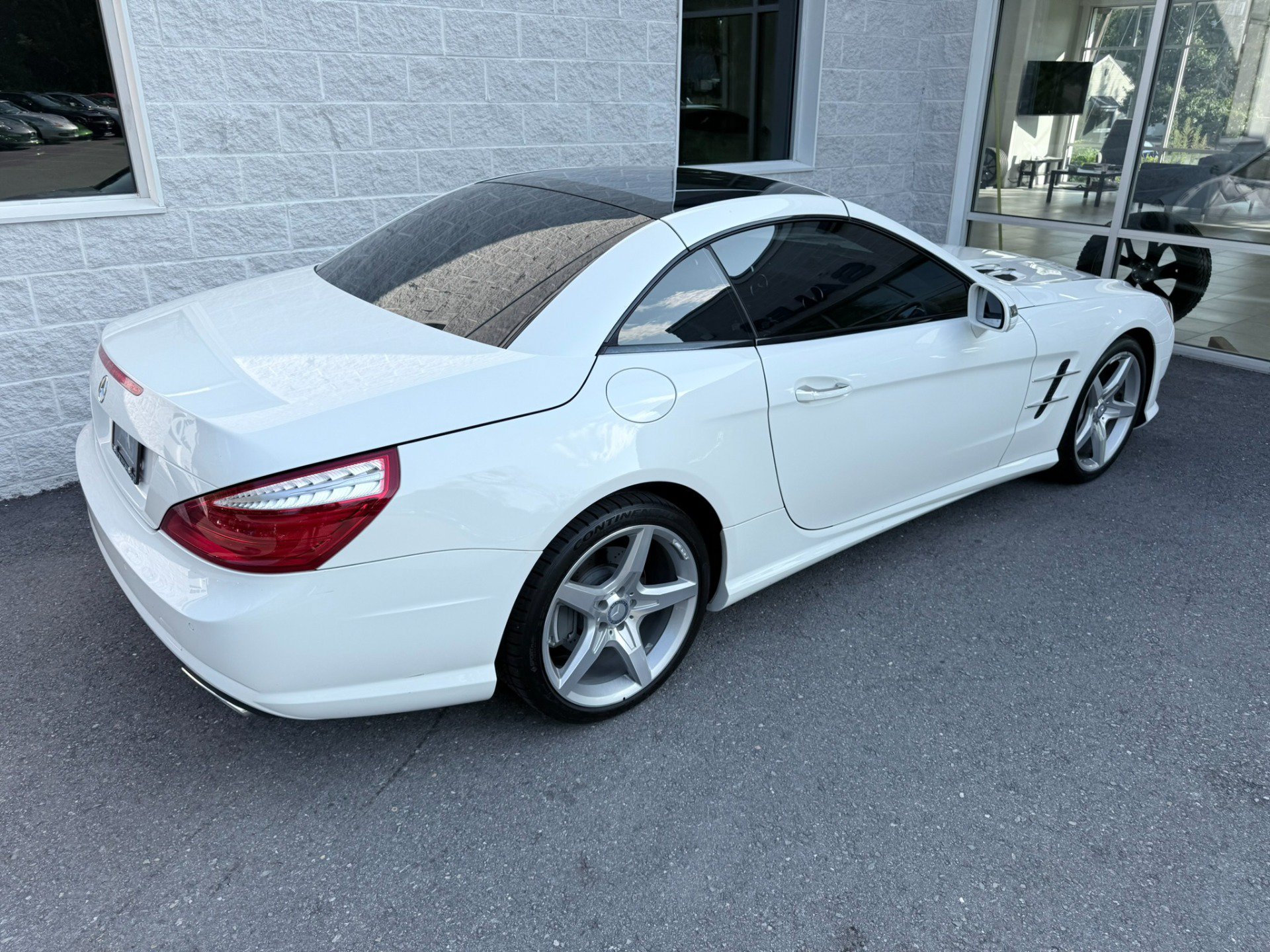 Used 2015 Mercedes-Benz SL 550 image 44