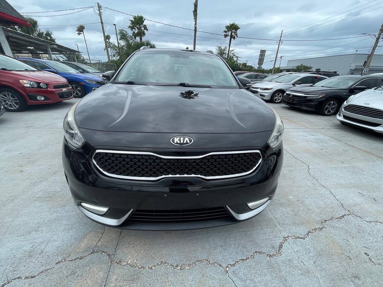 Used 2017 Kia Niro Touring FWD image 1