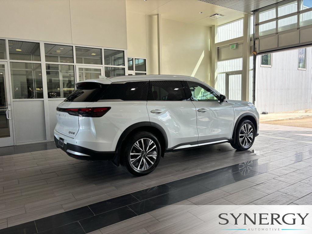 Certified 2026 INFINITI QX60 Luxe w/ Cargo Package AWD/4WD image 4