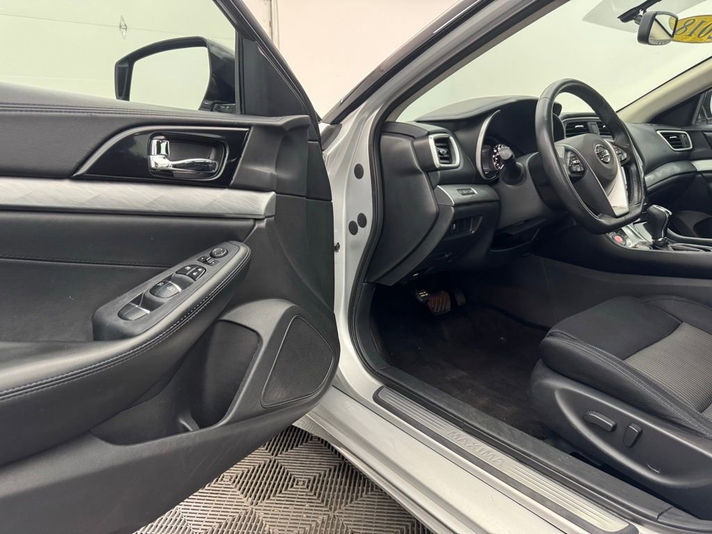 Used 2018 Nissan Maxima 3.5 S image 13