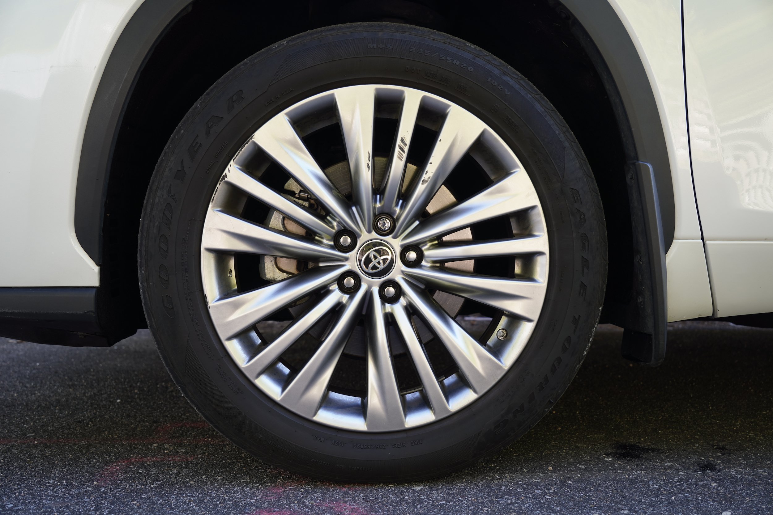 Used 2023 Toyota Highlander Platinum AWD/4WD image 12