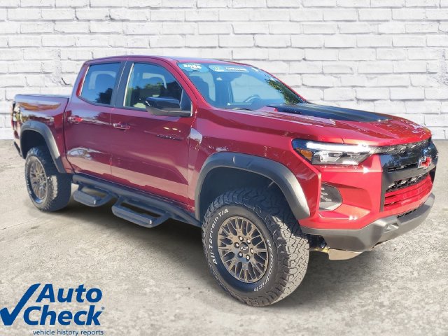 Used 2026 Chevrolet Colorado ZR2 w/ Technology Package AWD/4WD image 5