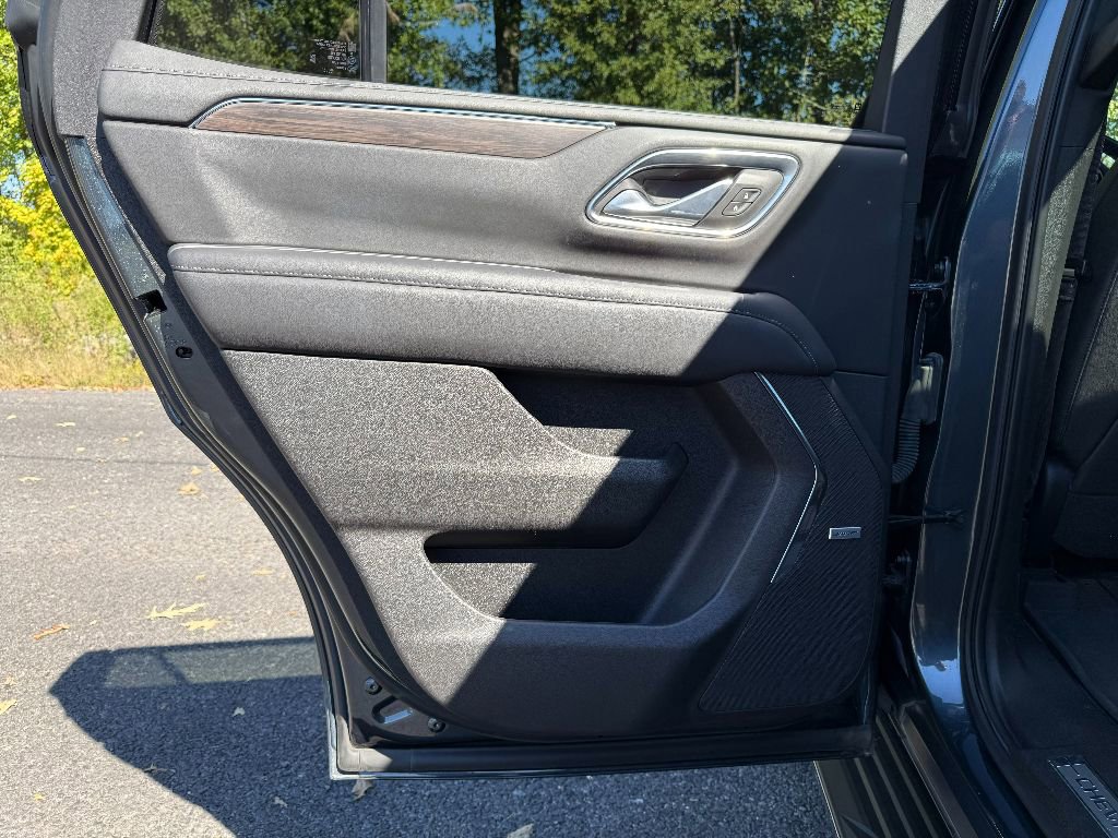 Used 2021 Chevrolet Tahoe LT w/ LT Signature Plus Package image 28