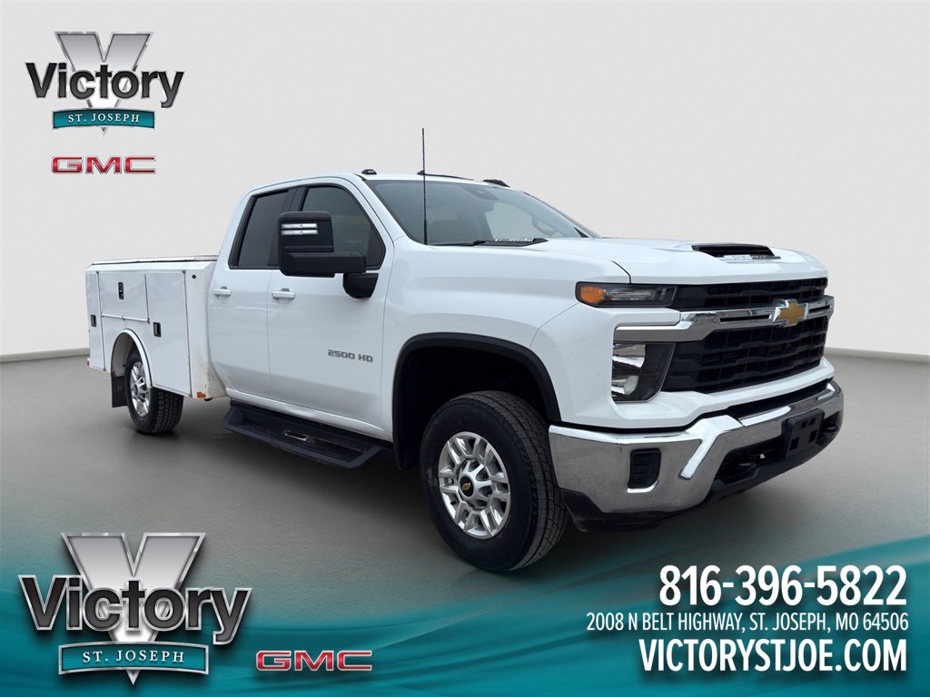 Used 2024 Chevrolet Silverado 2500 LT image 1