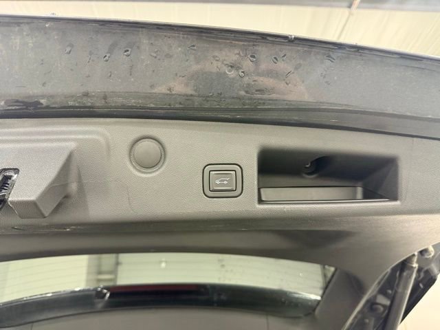 Certified 2022 Chevrolet Equinox RS w/ RS Leather Package image 9