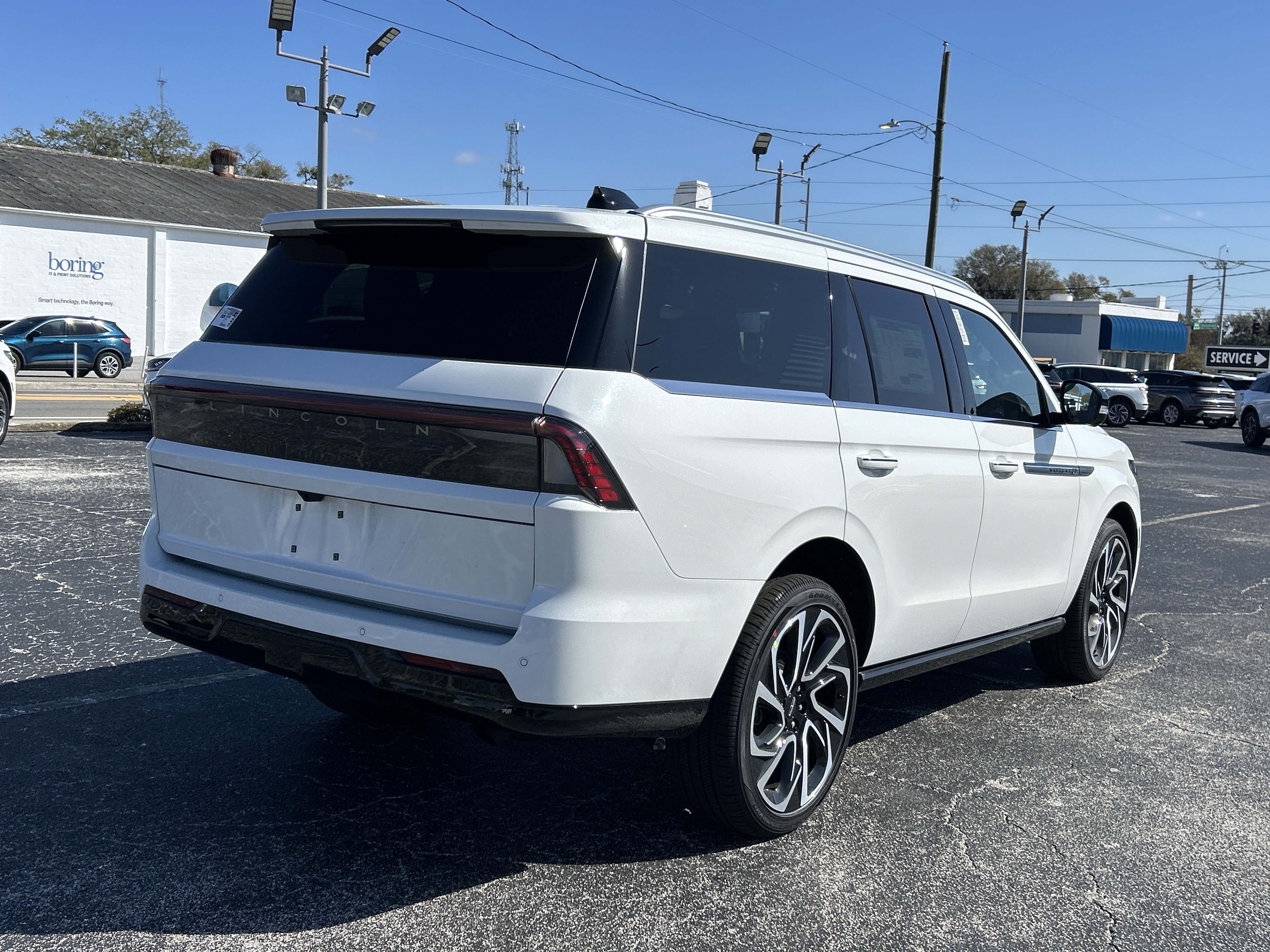 New 2026 Lincoln Navigator Reserve image 3