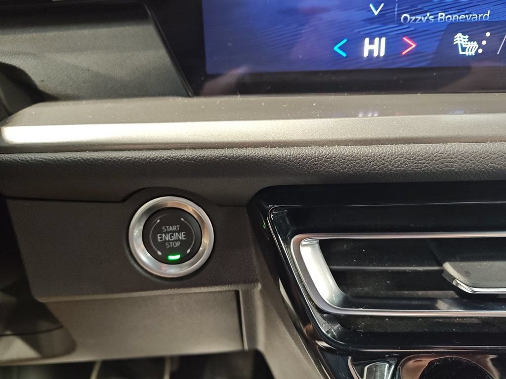 Used 2024 Chevrolet Traverse LS FWD image 21