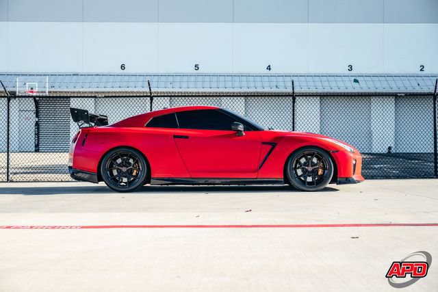 Used 2020 Nissan GT-R Premium w/ Premium Interior Package image 13