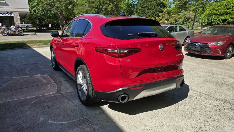 Used 2019 Alfa Romeo Stelvio Ti AWD/4WD image 3