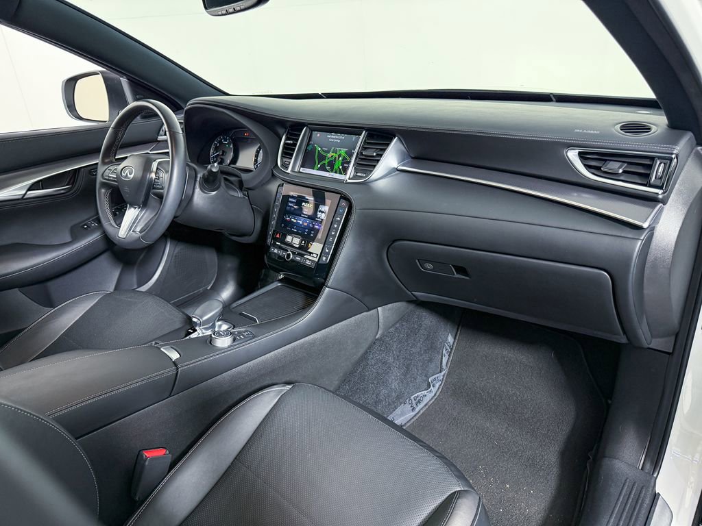 Used 2023 INFINITI QX55 Essential image 14