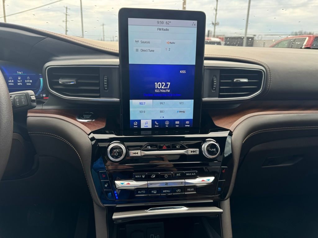 Used 2023 Ford Explorer King Ranch w/ Technology Package image 24