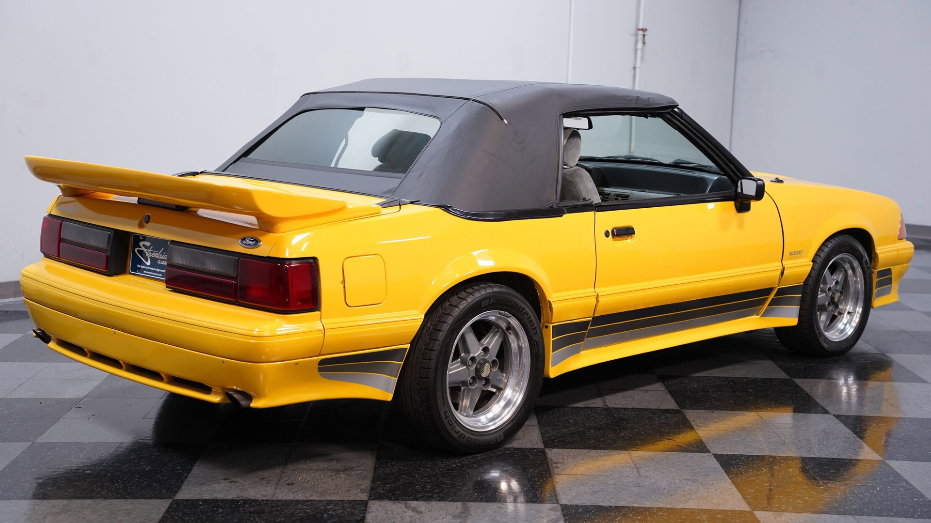 Used 1989 Ford Mustang LX image 11