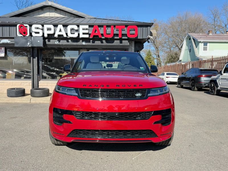 Used 2023 Land Rover Range Rover Sport SE Dynamic image 2