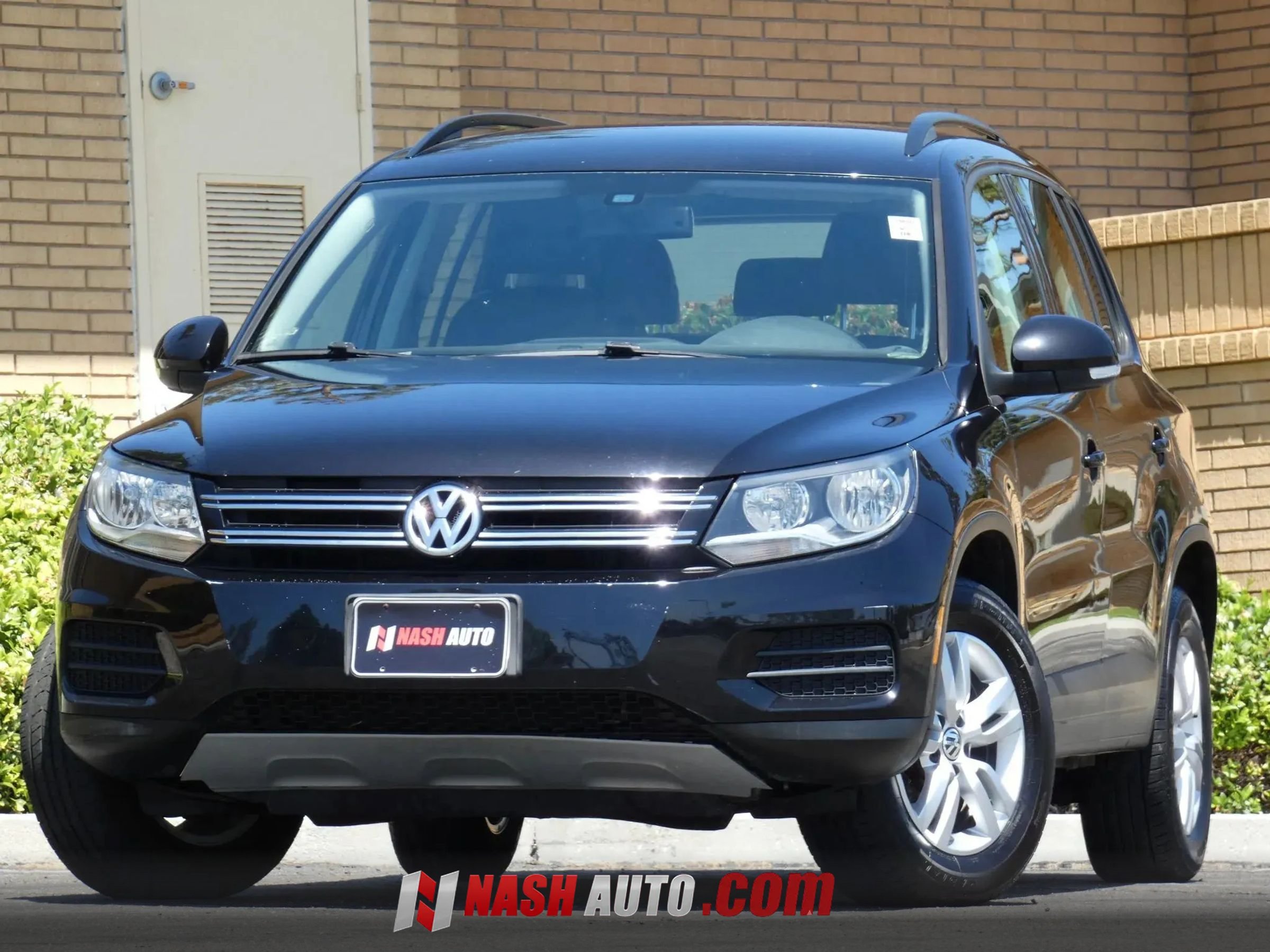 Used 2017 Volkswagen Tiguan S AWD/4WD image 4