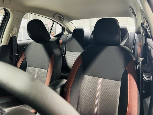 New 2025 Nissan Versa SR w/ Trunk Package image 3