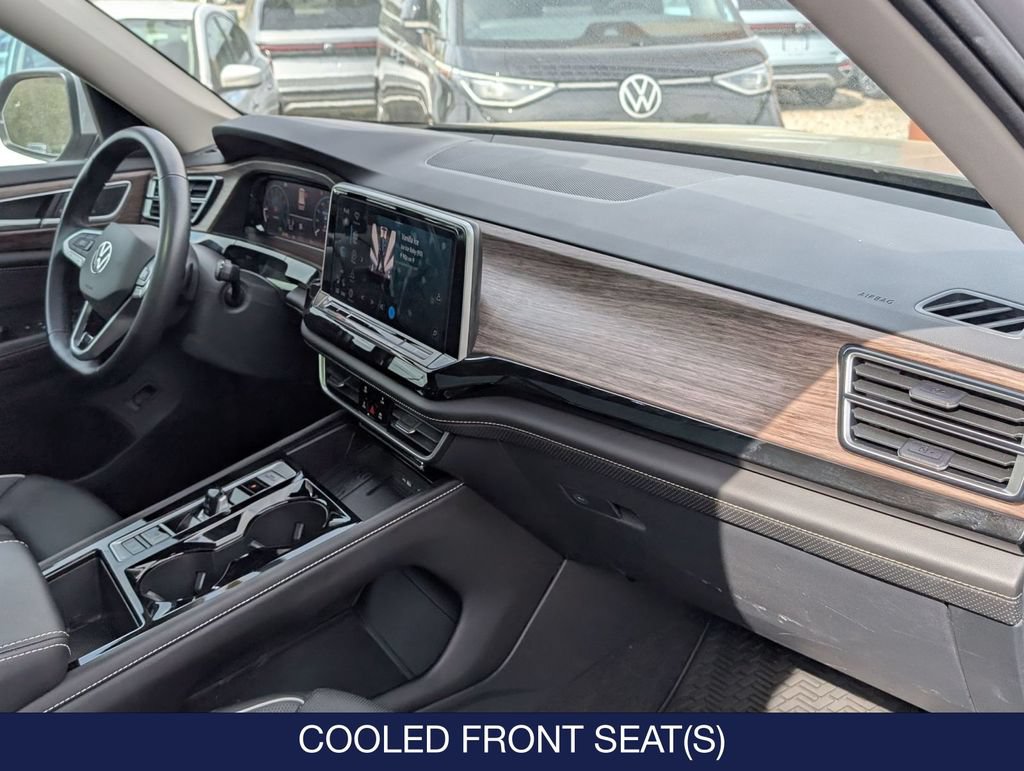 Used 2025 Volkswagen Atlas SEL Premium R-Line AWD/4WD image 35