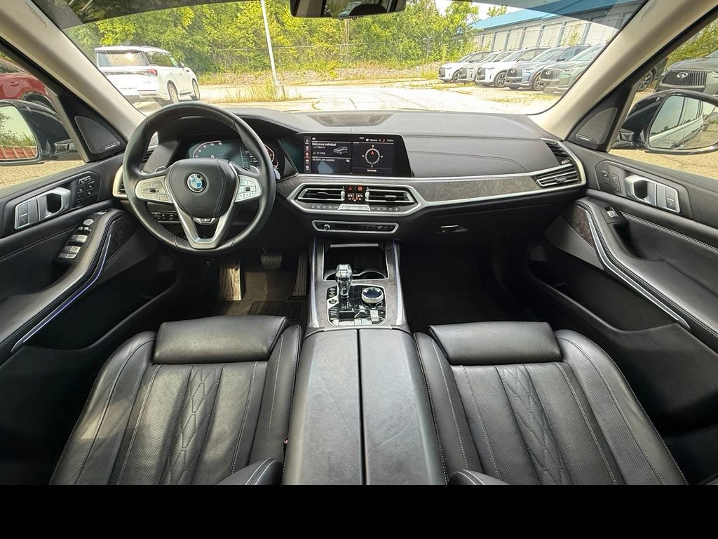 Used 2020 BMW X7 xDrive40i w/ Premium Package AWD/4WD image 17