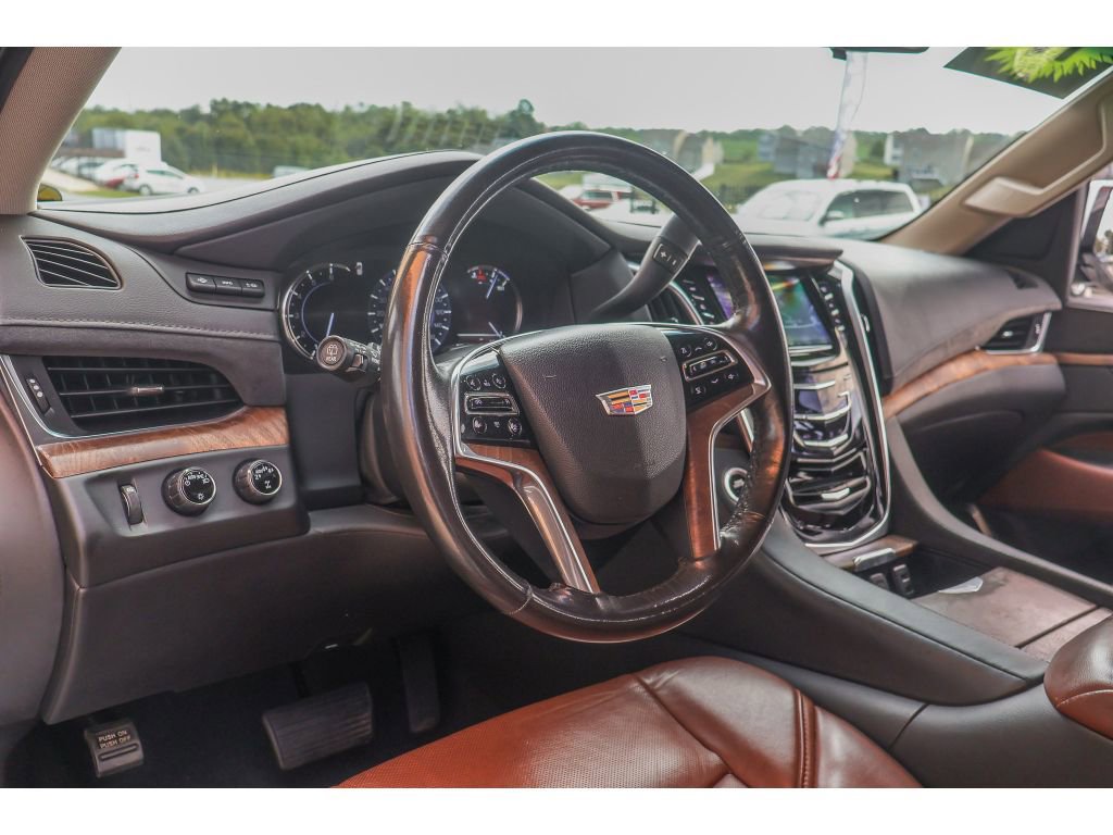 Used 2019 Cadillac Escalade Luxury image 11