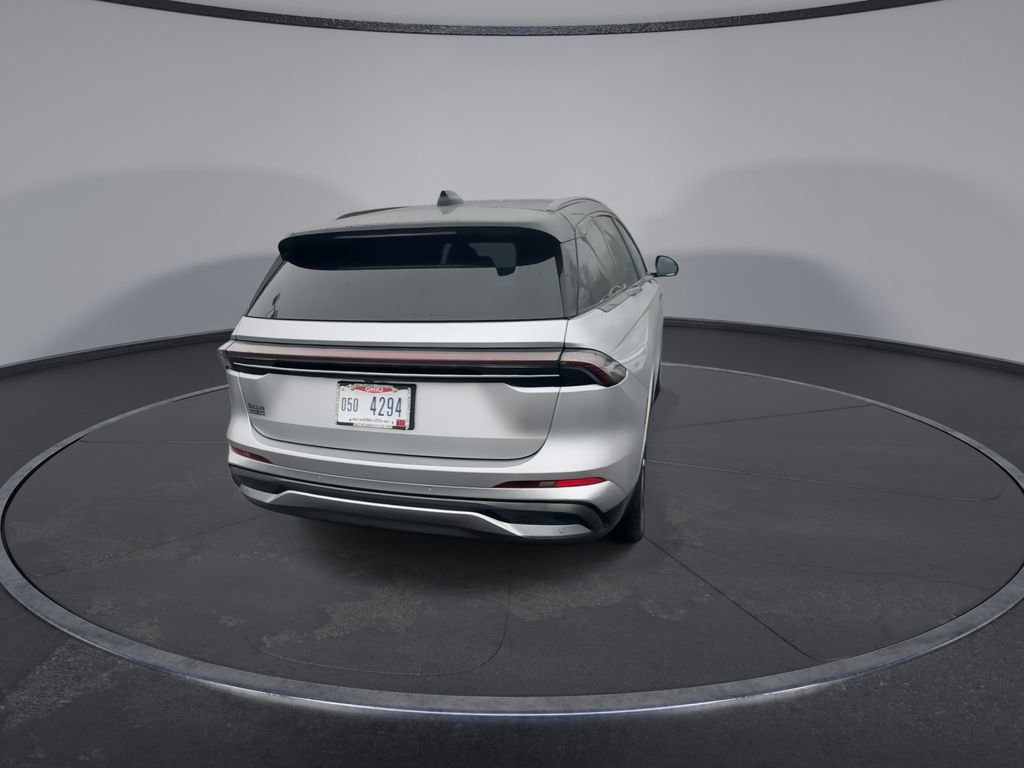 Used 2024 Lincoln Nautilus Reserve w/ Equipment Group 202A image 7