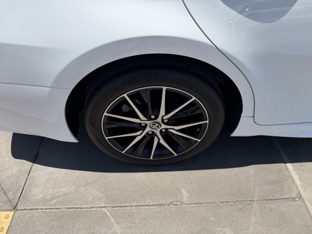 Used 2024 Toyota Camry SE FWD image 15