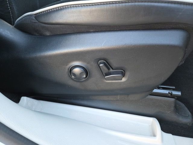 Used 2023 Chrysler Pacifica Limited FWD image 48