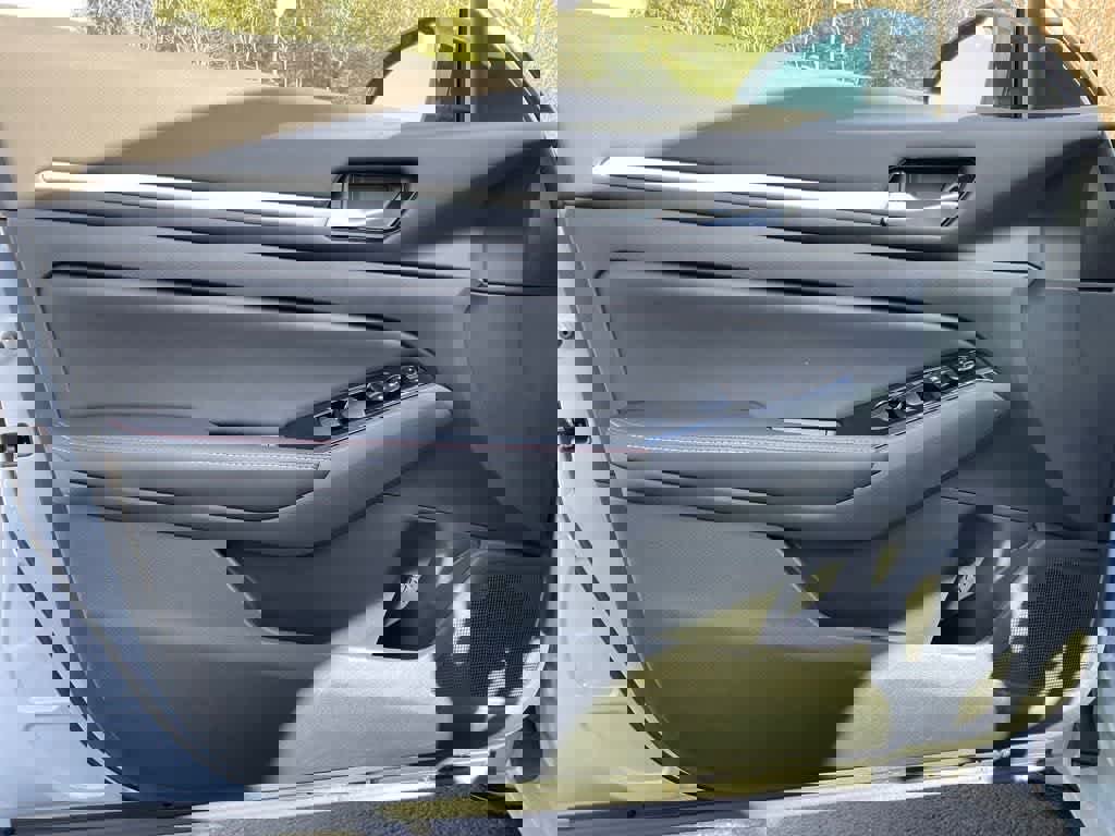 New 2025 Nissan Altima 2.5 SR w/ SR Premium Package image 15