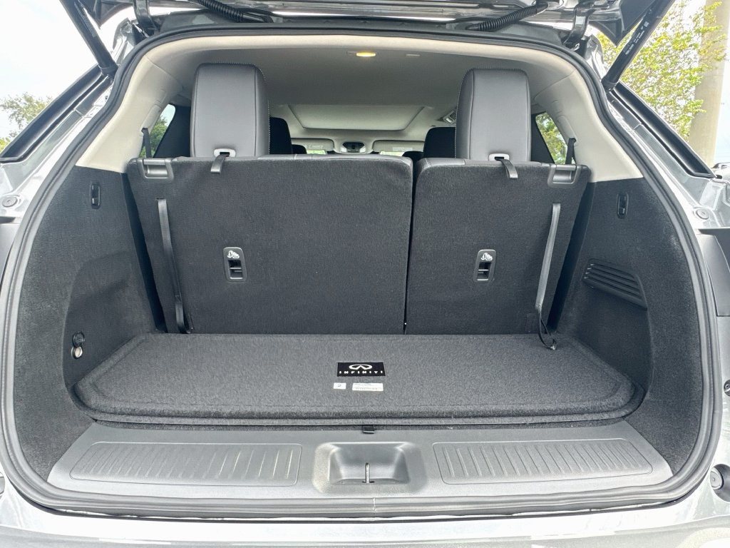 New 2027 INFINITI QX60 Luxe w/ Cargo Package FWD image 29