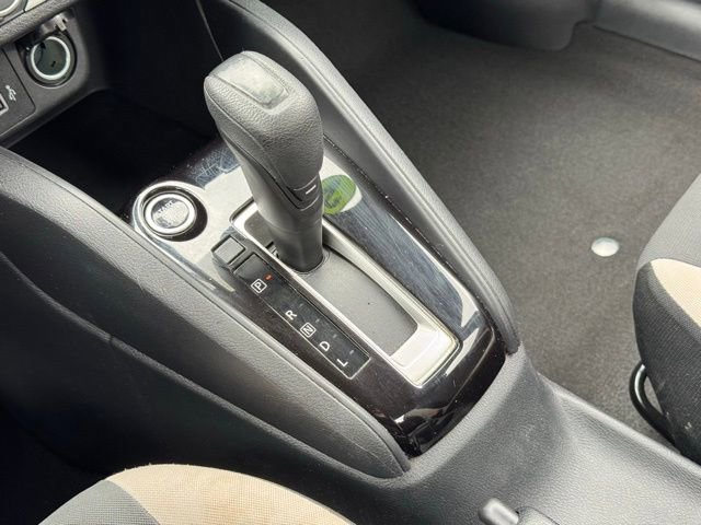 Used 2022 Nissan Versa SV image 28