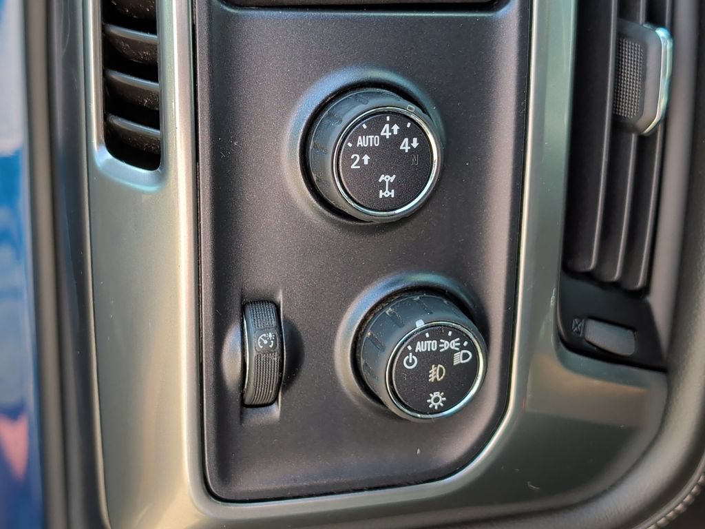 Used 2015 Chevrolet Silverado 1500 LTZ AWD/4WD image 14