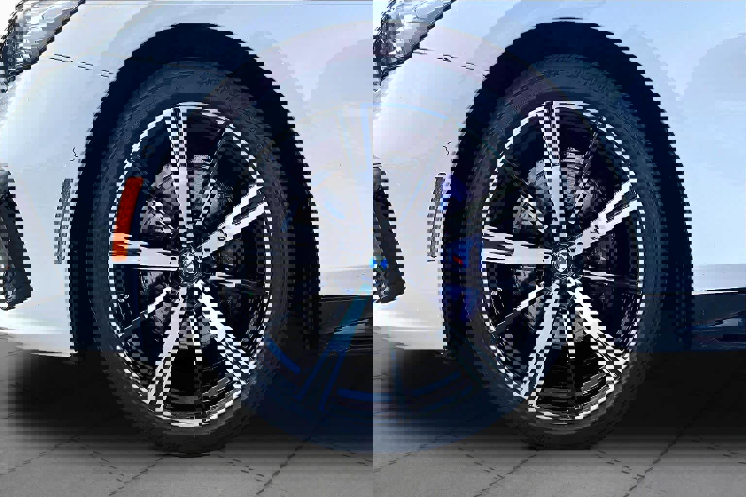 Used 2024 BMW 530i w/ M Sport Package image 11