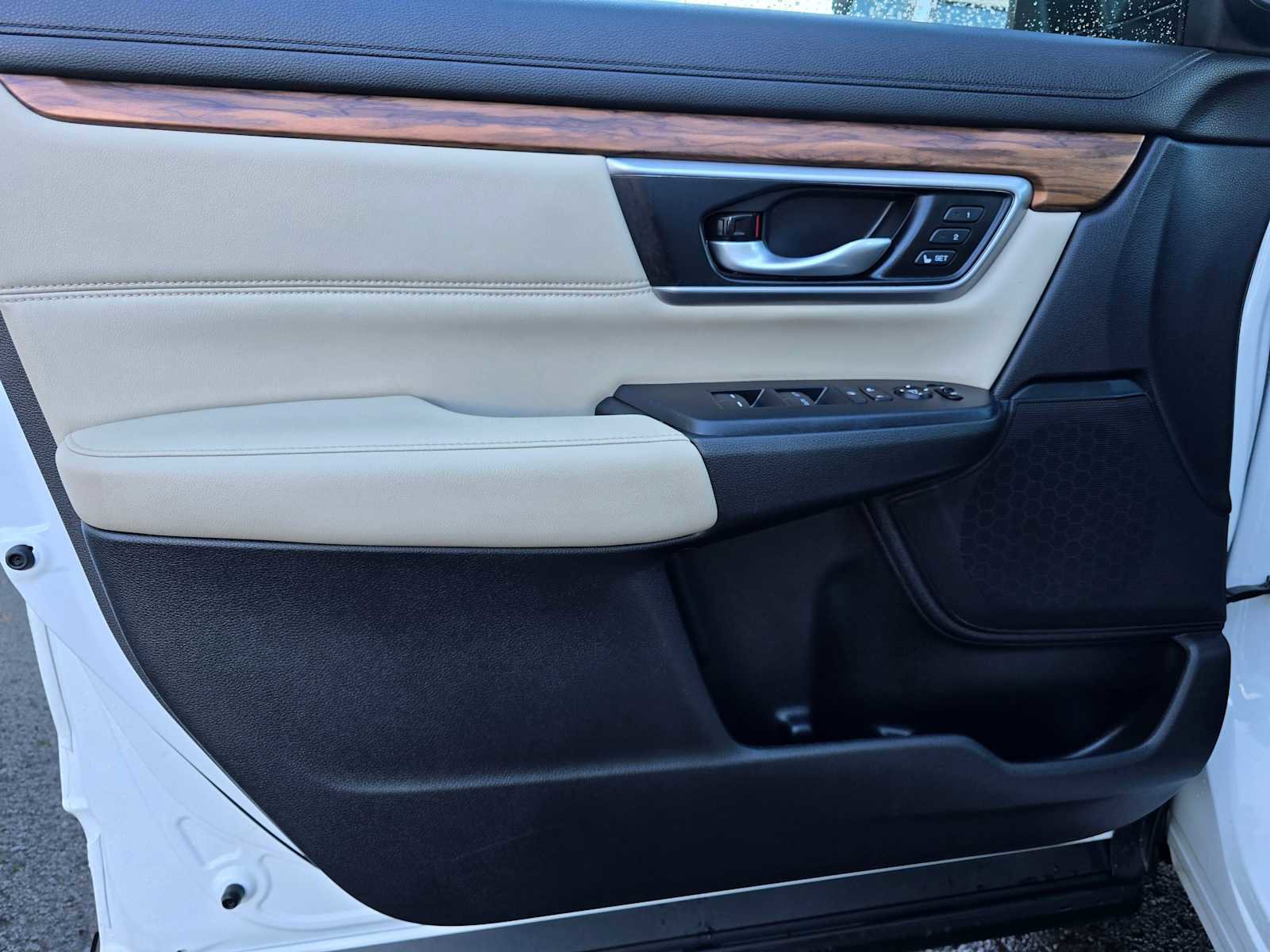 Used 2020 Honda CR-V Touring image 22