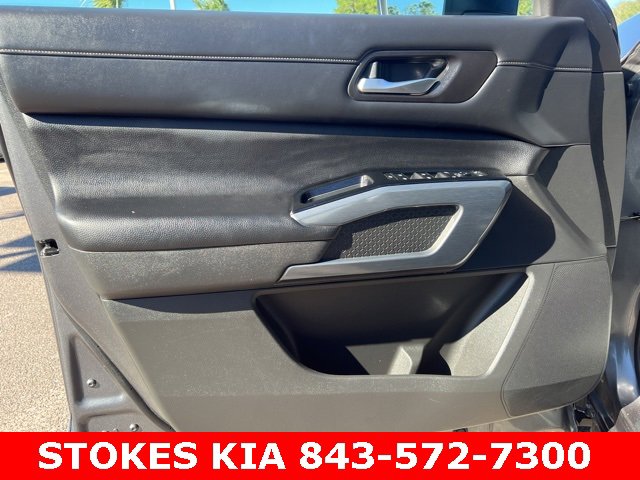 Used 2022 Nissan Pathfinder SL image 19