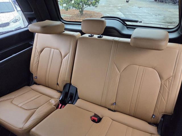 Used 2024 Ford Expedition Platinum RWD image 19