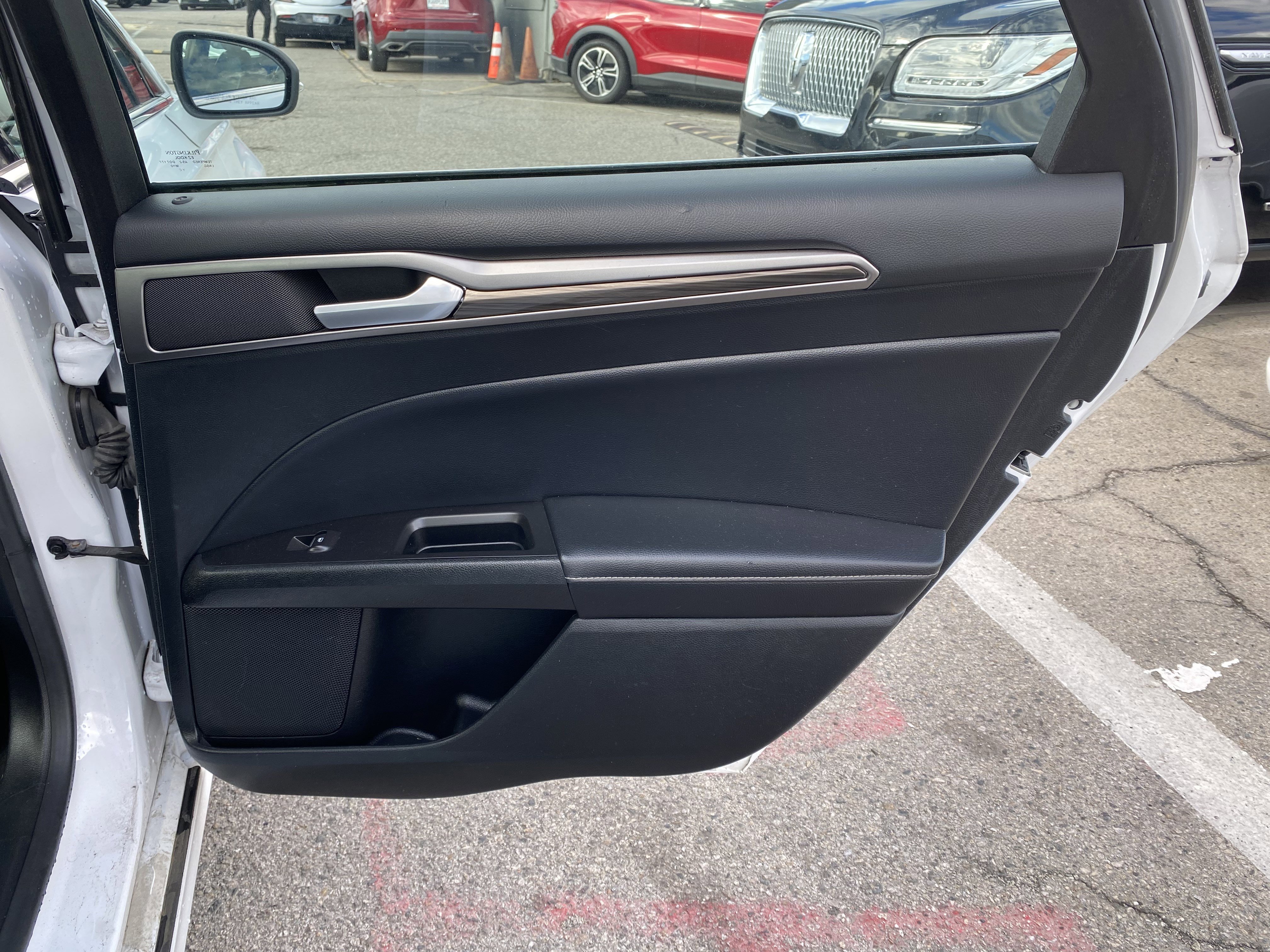 Used 2018 Ford Fusion SE w/ Equipment Group 602A image 21