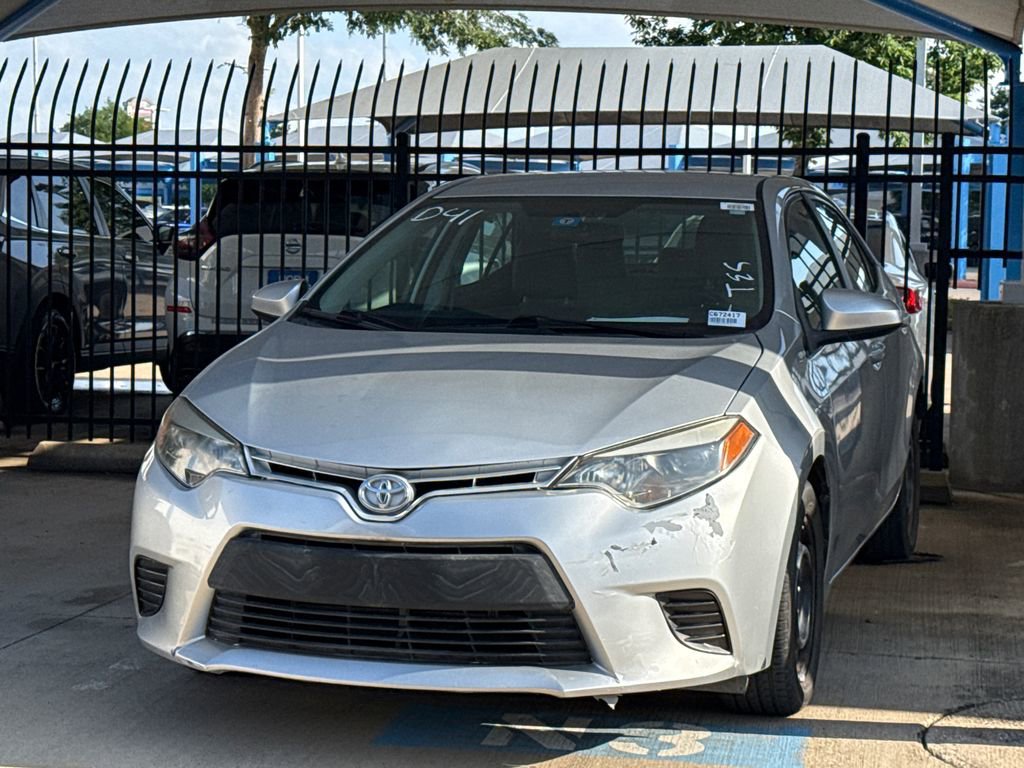 Used 2016 Toyota Corolla LE FWD image 1