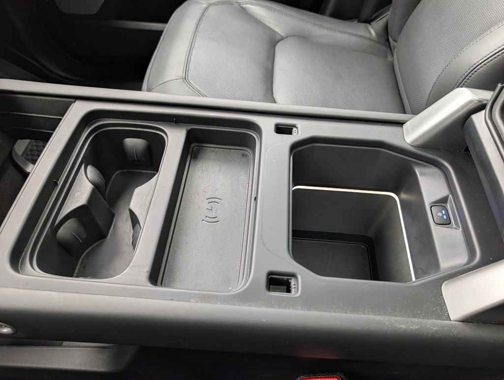 Used 2024 Land Rover Defender 130 S image 21