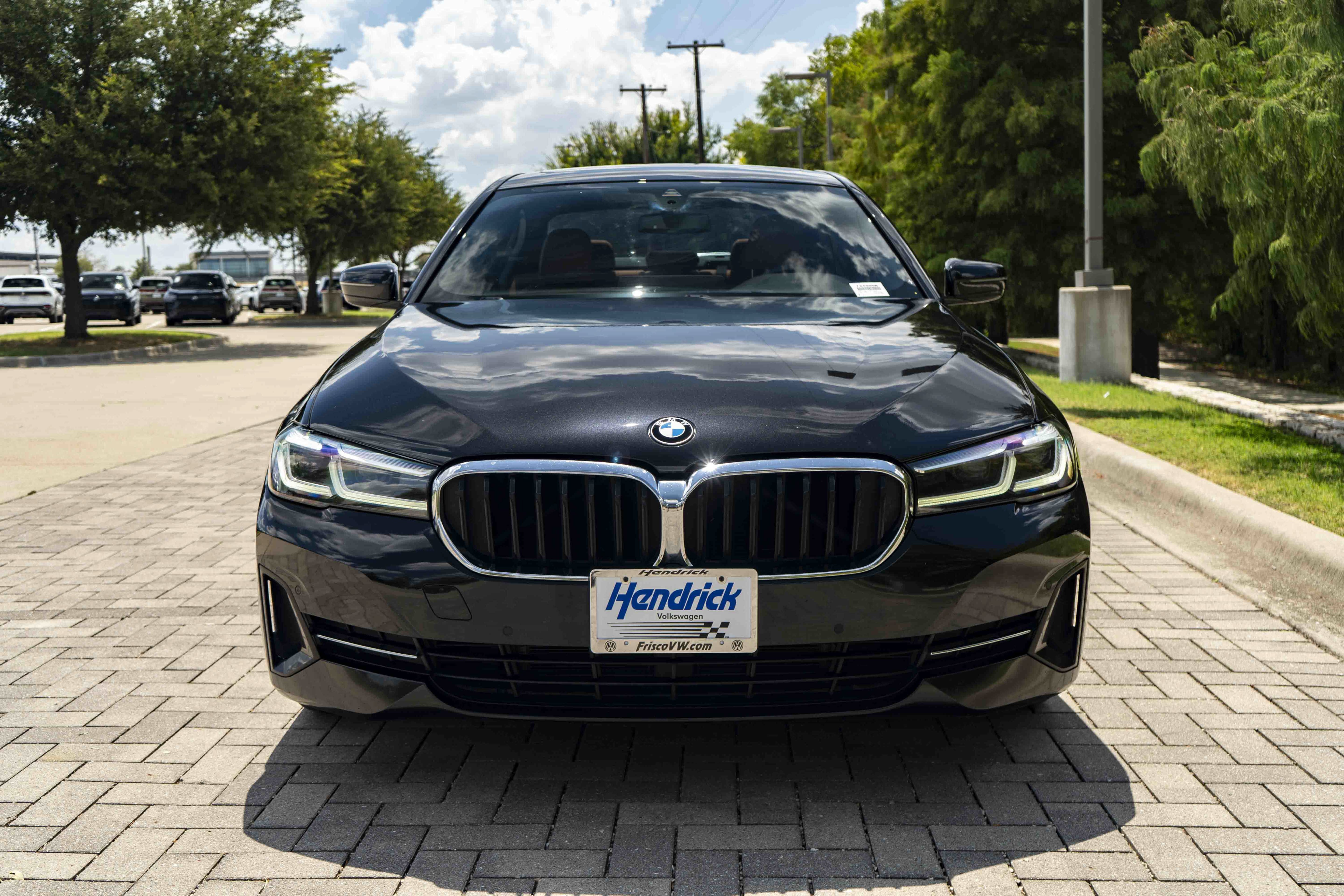 Used 2021 BMW 530i xDrive w/ Convenience Package AWD/4WD image 3