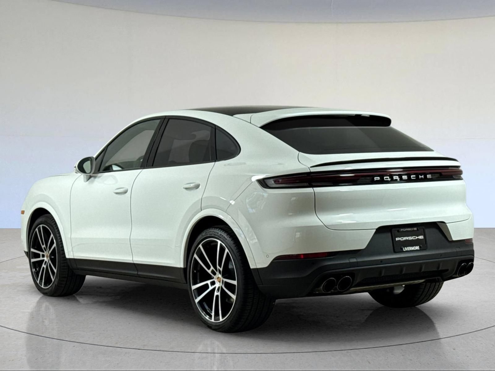 Certified 2026 Porsche Cayenne Coupe AWD/4WD image 3