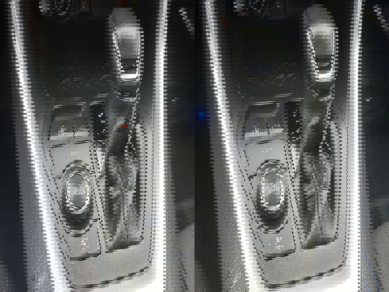 Used 2022 Toyota RAV4 SE image 20