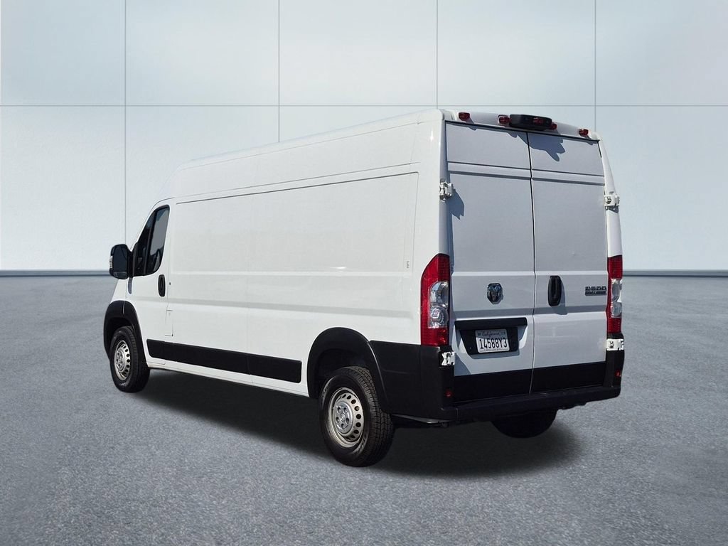 Used 2025 RAM ProMaster 2500 w/ Convenience Group FWD image 4